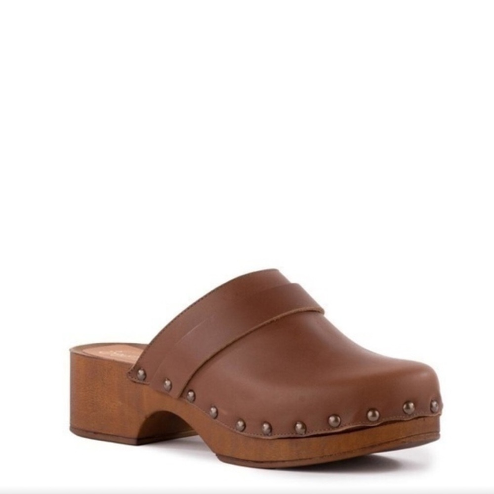 Seychelles Loud and Clear Leather Clogs